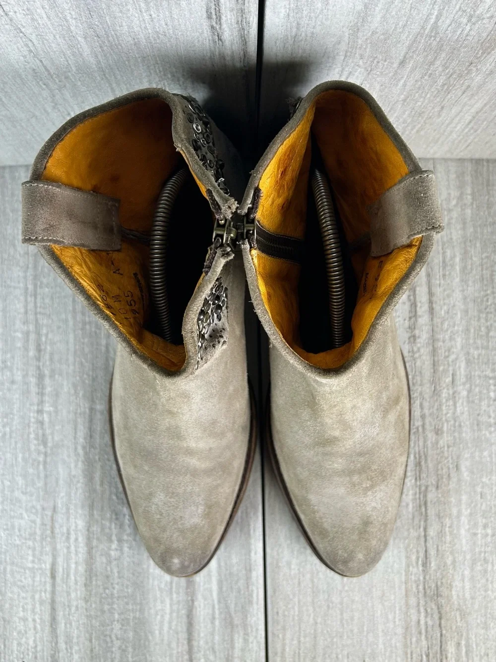 Frye Deborah Studded Distressed Stone Suede Western Bootie SideZip Women Size 10